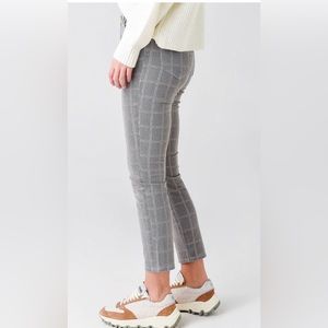 Size 26 Frame Le High Skinny Crop Jeans